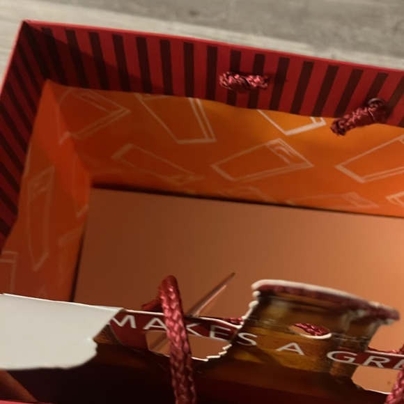 NWT heavy duty gift bags 🚨READ DESCRIPTION 🚨 - Picture 6 of 14